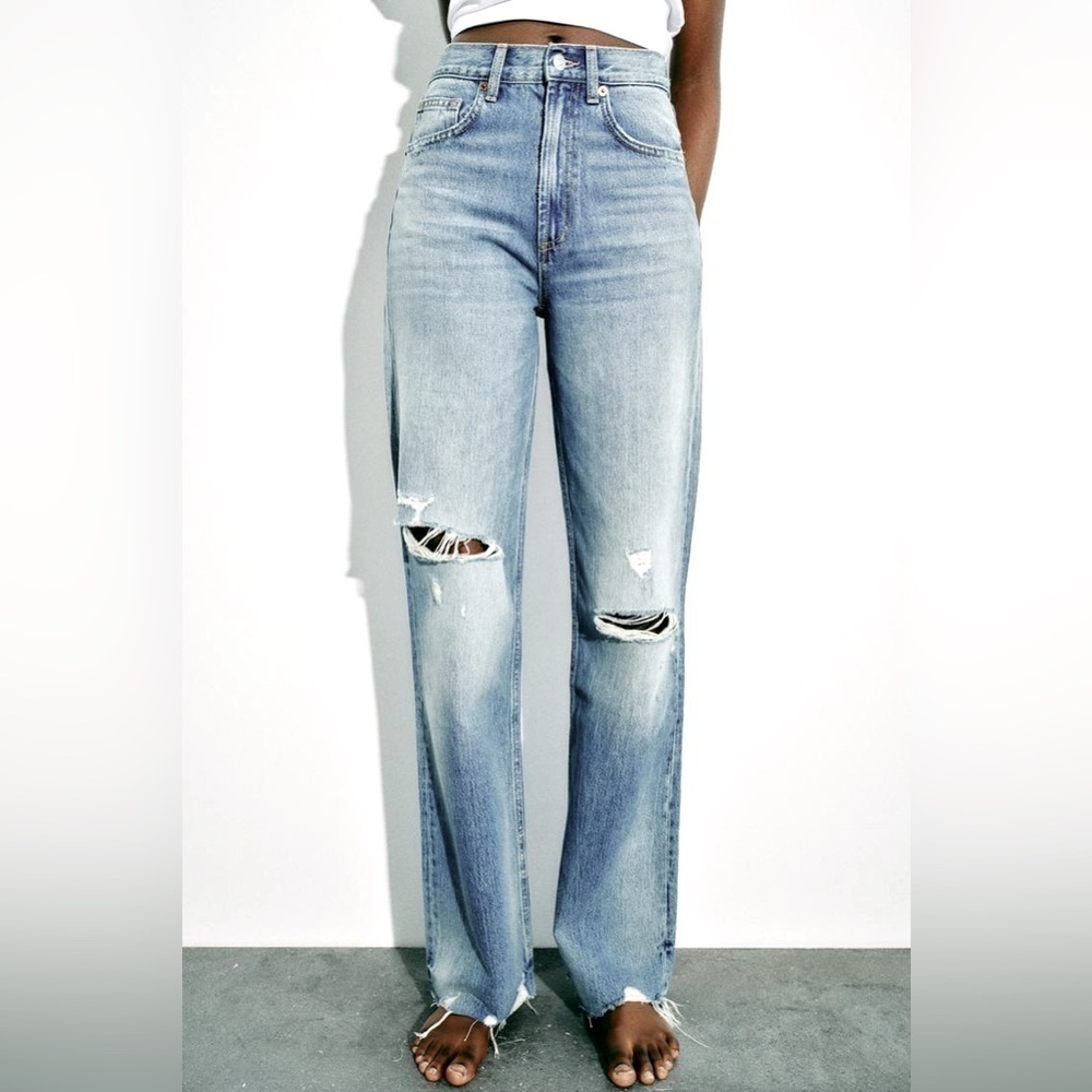 NWT ZARA RIPPED HIGH RISE WIDE LEG JEANS.